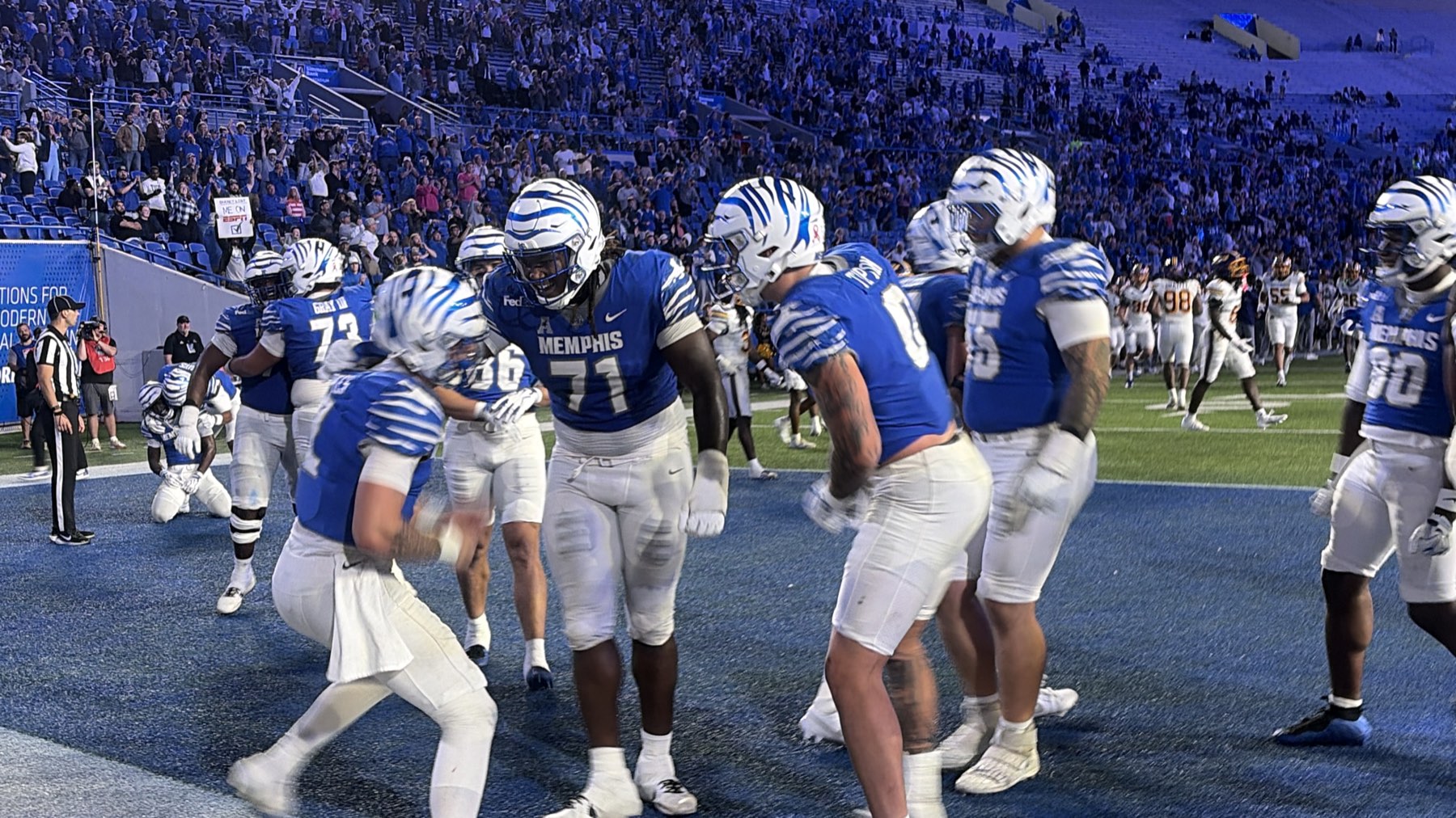 Memphis offense lining up against East Carolina